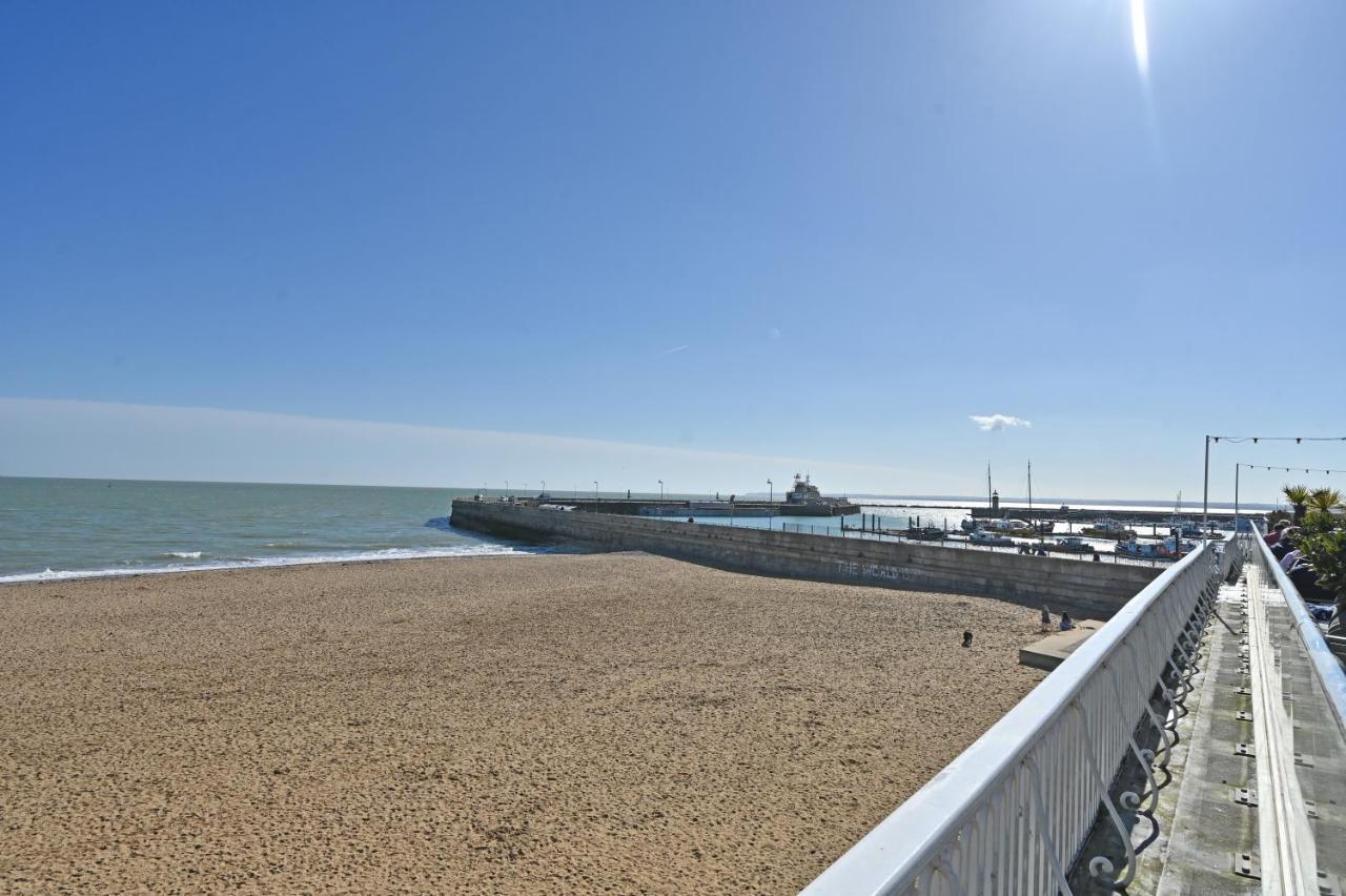 Spacious Designer 2Br Executive Apt, Near Beach & Marina, Central Location Ramsgate Exterior foto